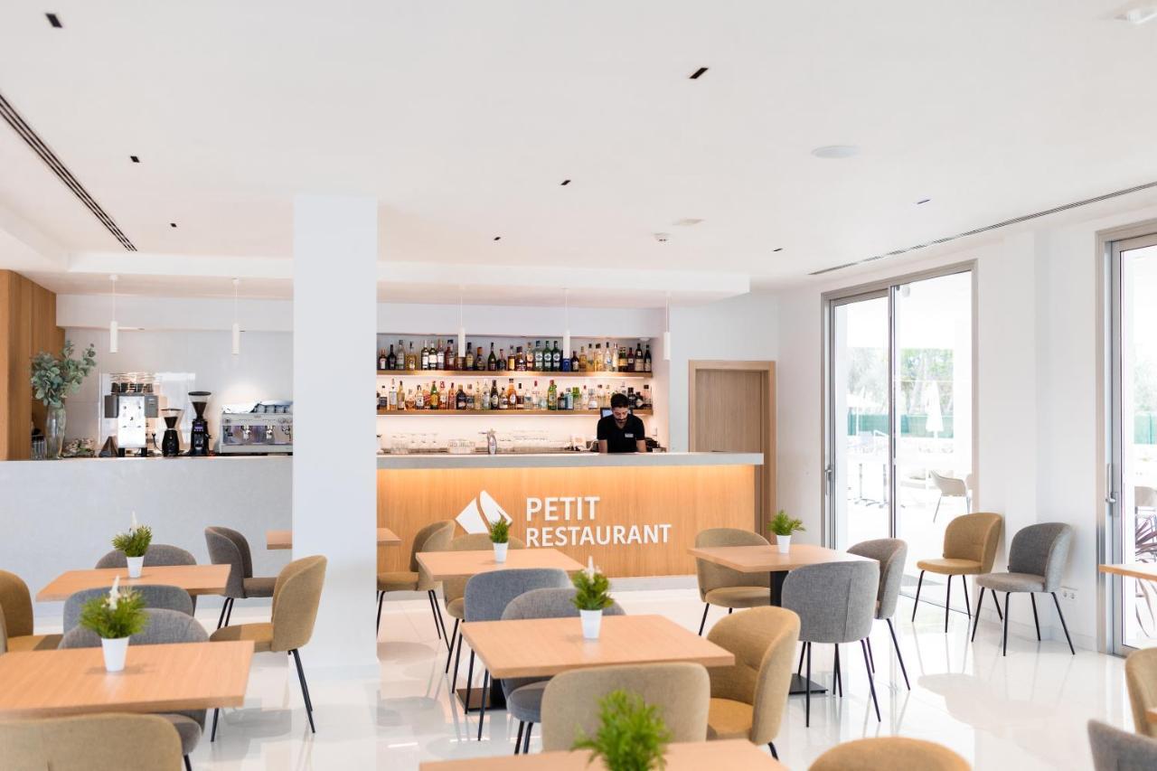 Petit Sagitario Adults Only Son Carrio (Menorca)
